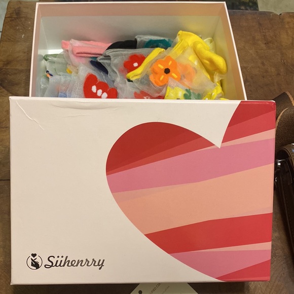 Siihenrry see thru flower socks and pocket book - Picture 3 of 12